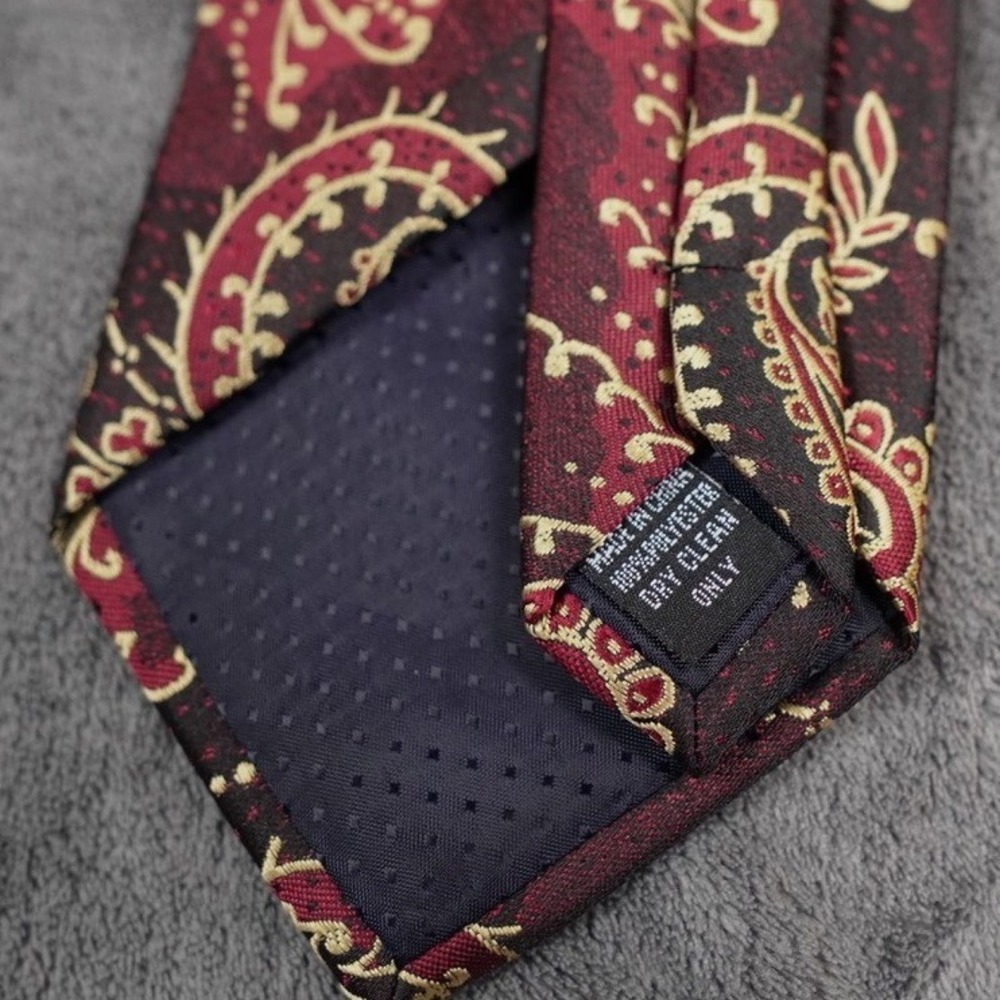 Uomo Venetto Paisley Silk Necktie Burgundy Gold Floral Classic 58" - Picture 4 of 7
